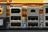 IEEE1394a�C���^�[�t�F�[�X�Ή�