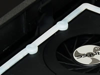 �r���g�C���V���R���p�b�h��HDD�̃m�C�Y���z��