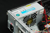 ���^�Ȃ���2�n����+12V�o��300�v�d������