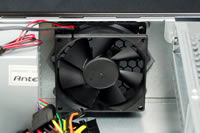 3�i�K�̃X�s�[�h���ߋ@�\�t80mm TriCool�t�@��