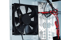 �㕔�ɃX�s�[�h���ߋ@�\�t120mm�t�@���~1��