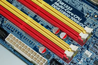 DDR2-1066MH�� �f���A���`�����l���Ή�
