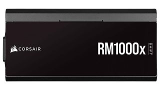 CORSAIR、プラグインコネクタが側面になった1000W高耐久電源